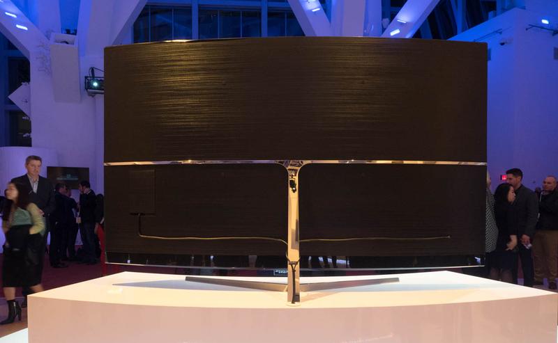 Illustration for article titled Samsung Just (Almost) Killed the TV Bezel